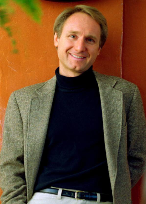 Tác giả Dan Brown - Review sách Pháo đài số
